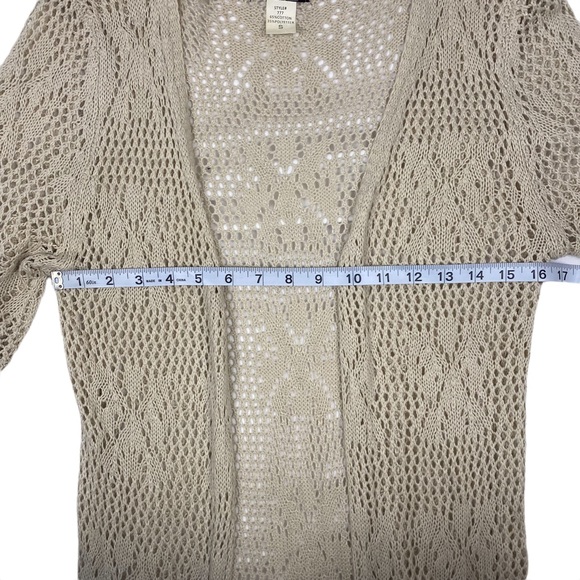 Vivid Importers of NY Crochet Style Shawl Size S - Picture 9 of 9